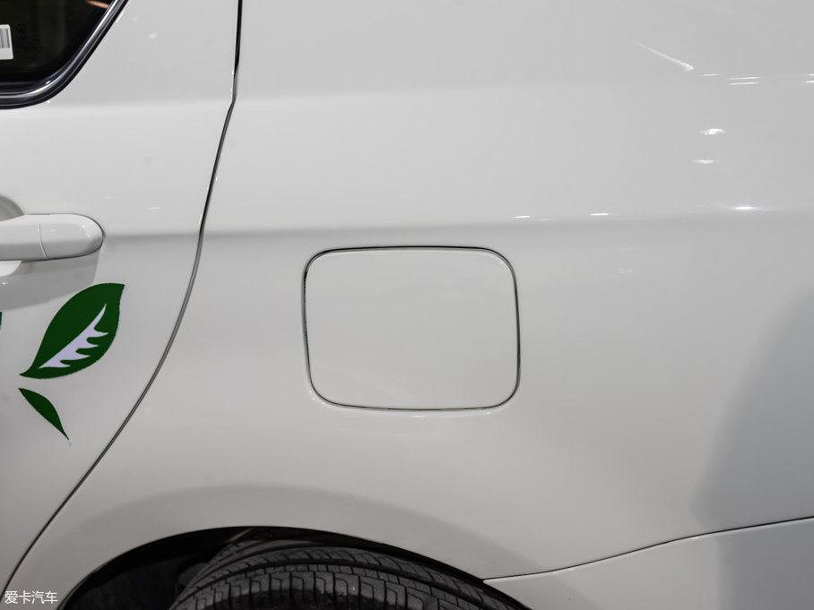 2017���L��C30 EV ���A��