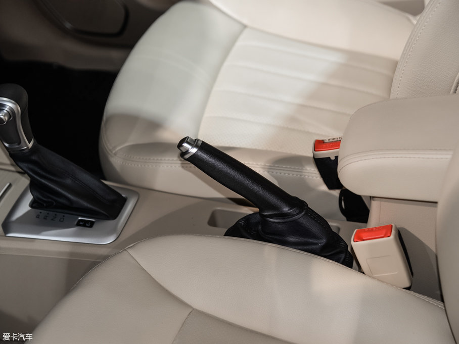 2017���L��C30 EV ���A��