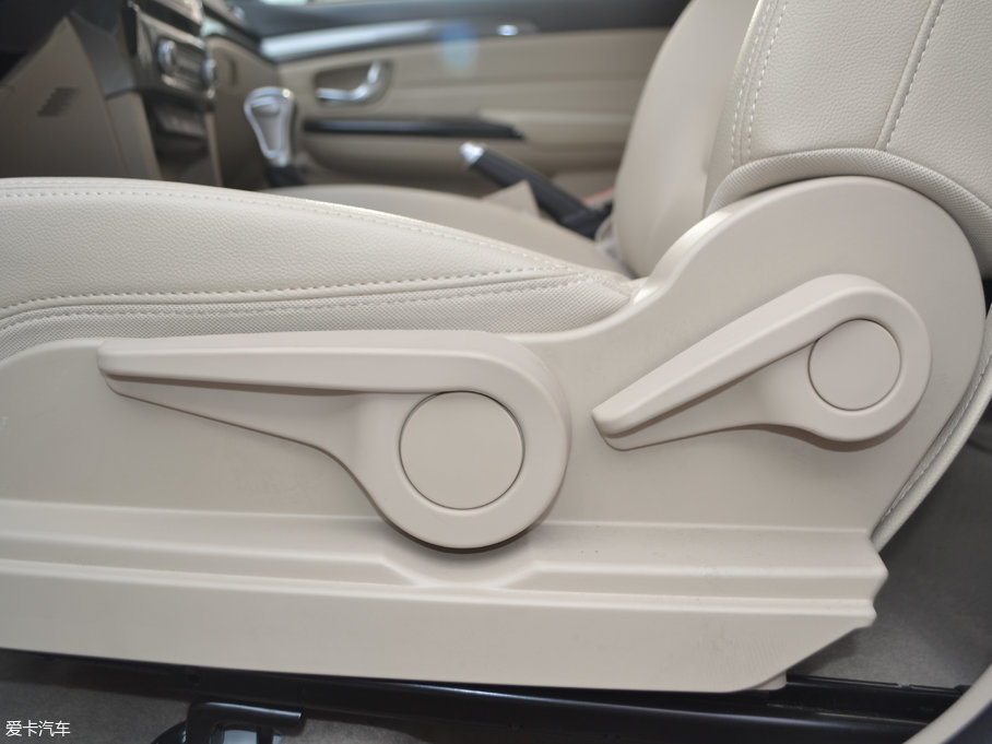 2017���L��C30 EV ������