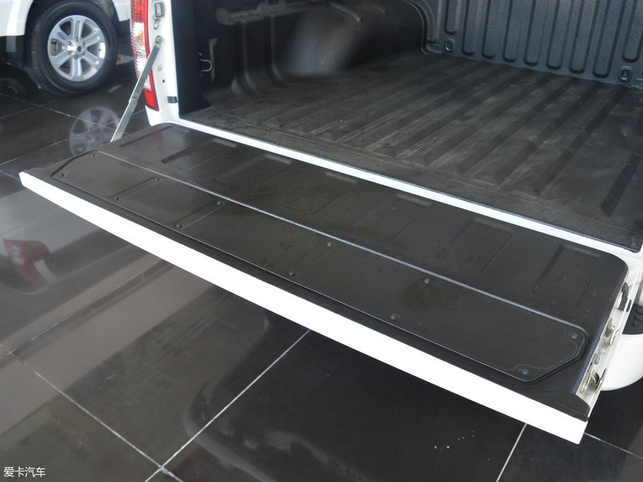 2017LE5 Wް 2.4L ̓򌾫Ӣ Сp