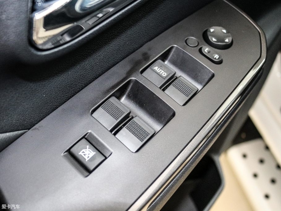 2017LE5 Wް 2.4L ̓򌾫Ӣ p