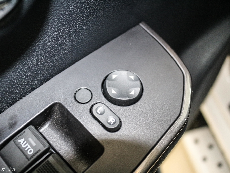 2017L(fng)E5 Wް 2.4L ̓(q)Ӣ p