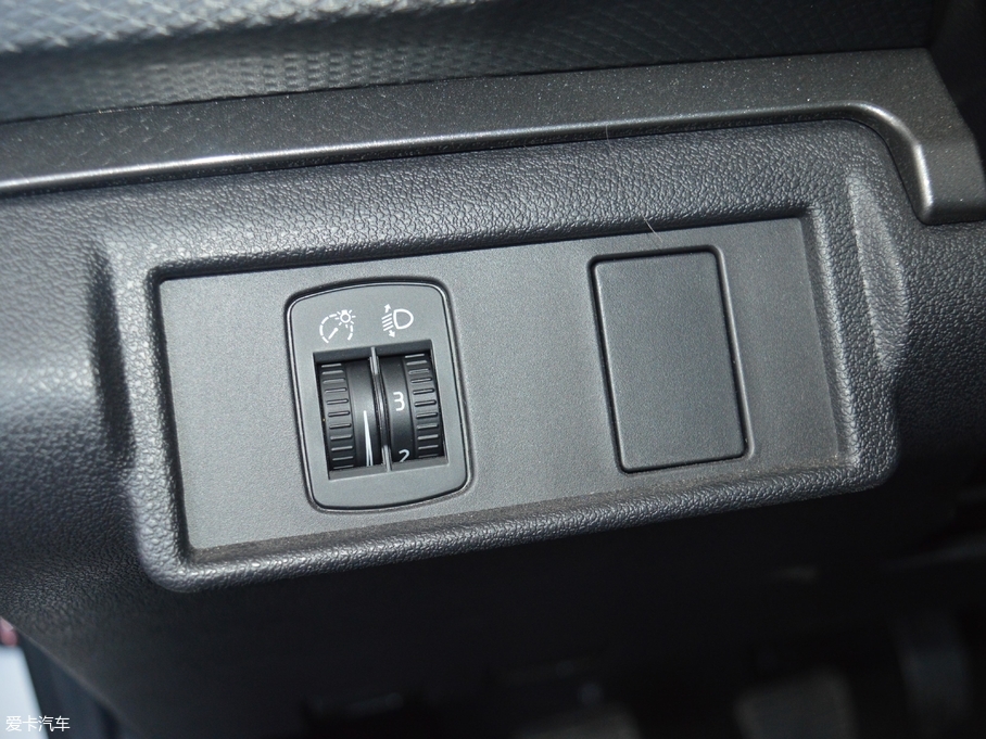 2017LE5 Wް 2.4L ̓򌾫Ӣ Сp