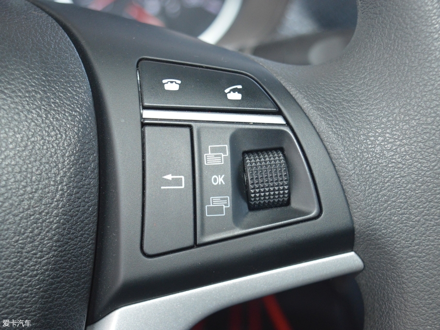 2017L(fng)E5 Wް 2.4L ̓(q)Ӣ Сp