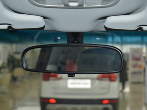 2017Wް 2.4L (q)Ӣ Сp ܇(ni)ҕR