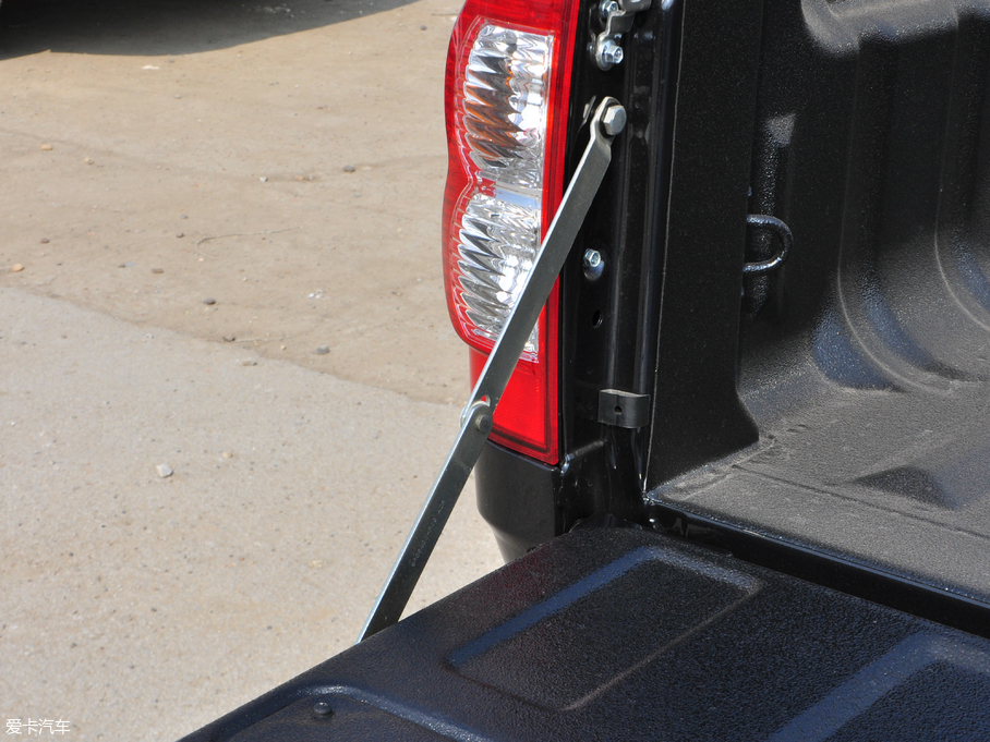 2018LE5 Wް 2.0T ̓pӢ4D20D