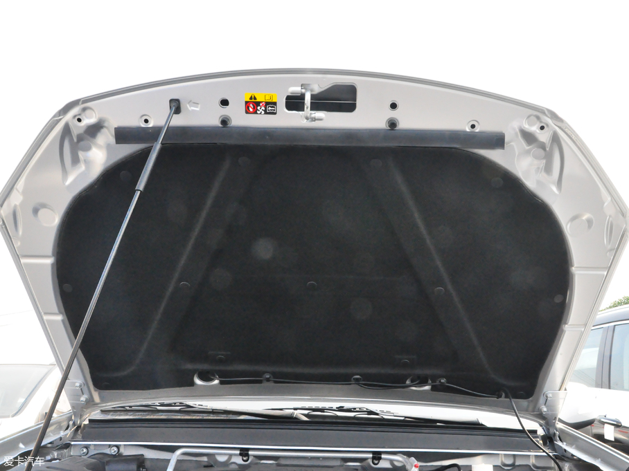 2018L(fng)E5 Wް 2.0T (q)pӢ4D20D