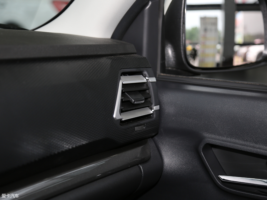 2018L(fng)E5 Wް 2.0T ̓(q)pM(jn)ȡ4D20D