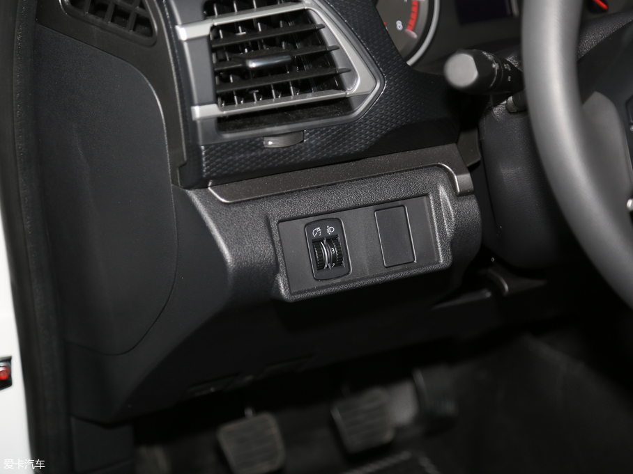 2018L(fng)E5 Wް 2.0T ̓(q)pM(jn)ȡ4D20D