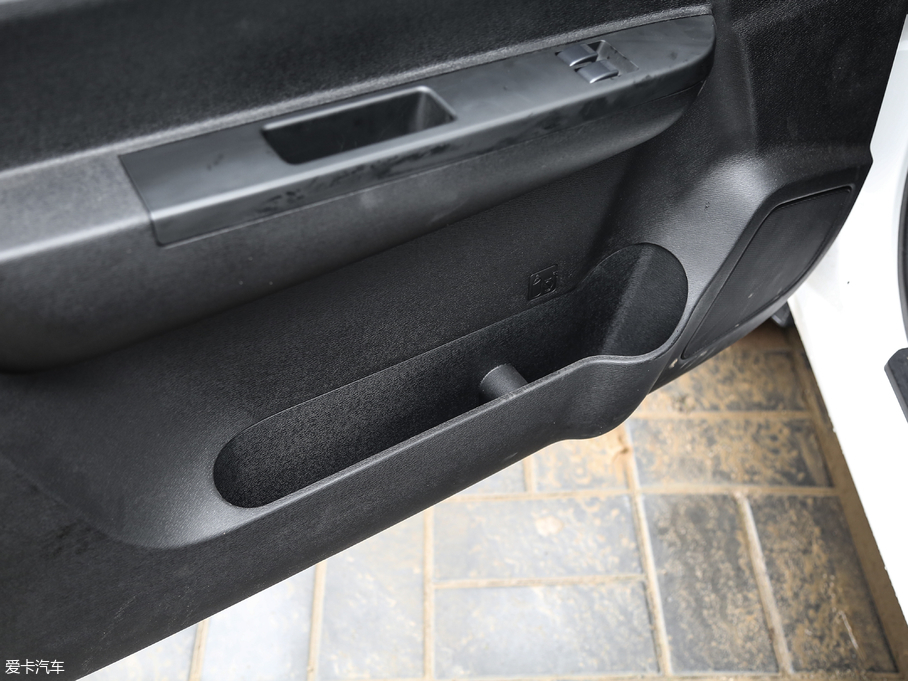 2018UF30 1.5L m~d1015