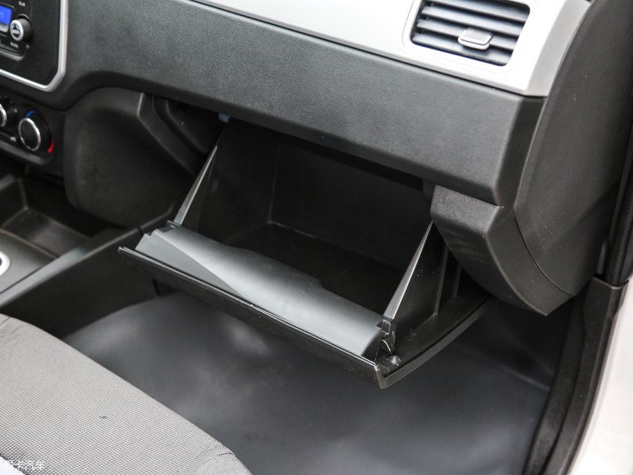 2018UF30 1.5L m~d1015