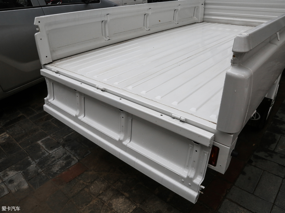 2018UF30 1.5L m~d1015