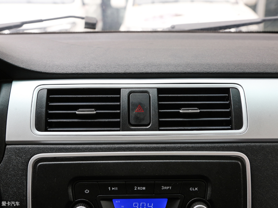 2018UF30 1.5L m~d1015