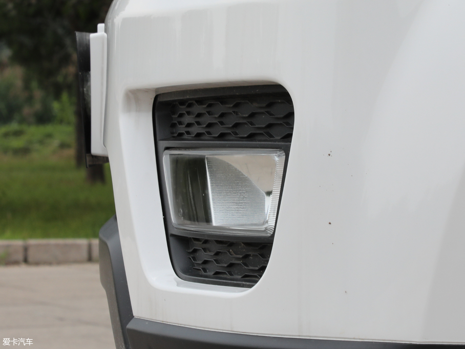 2018UF30 1.5L m~d745