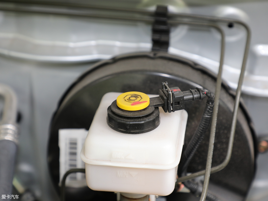 2018UF30 1.5L m~d745