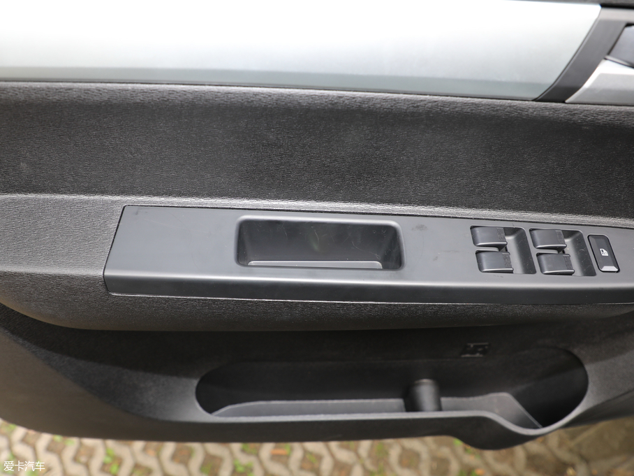 2018UF30 1.5L LSӢ ~d745