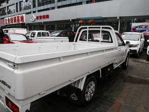 2018款单排1.5L 舒适版额载1015 细节外观
