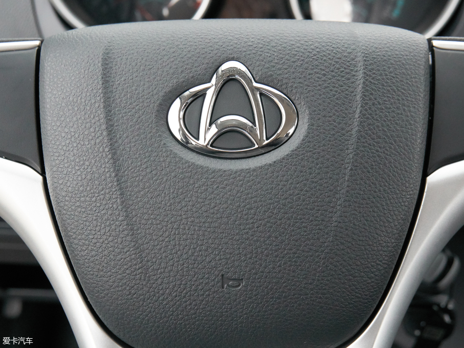 2018���L(zh��ng)�����S50 S50V 1.5L ������5��