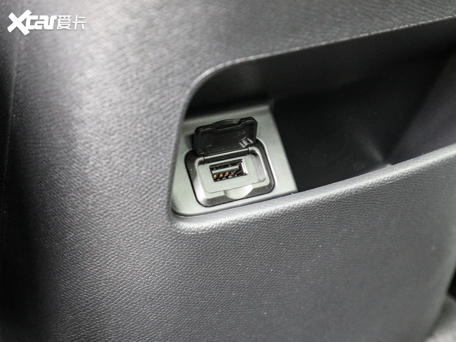 2020��P��F70 2.4T �Ԅ������������S ����