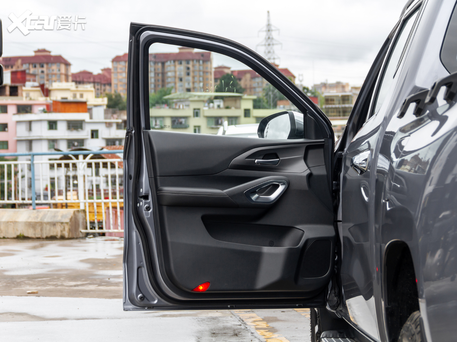 2020PF70 2.5T (q)LS ~d675KG  VI