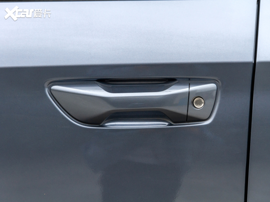 2020��P��F70 2.5T ���˜ʰ��L�S �~�d675KG ���� ��VI