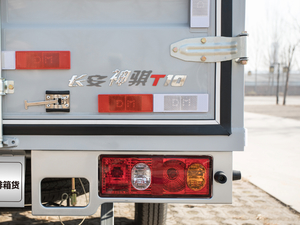 2019款1.5L 厢货车双排 标准型 额载595 细节外观