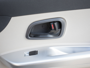 2019款1.5L 载货车单排 标准型 额载995 空间座椅
