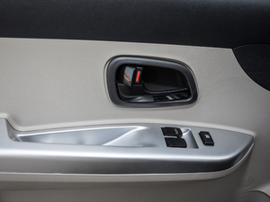 2019款1.5L 载货车单排 标准型 额载995 空间座椅