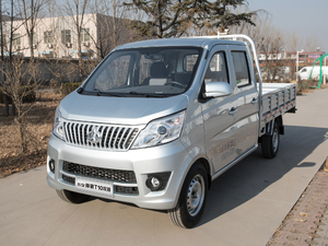 2019款1.5L 载货车双排 标准型 额载745 整体外观