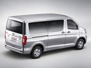 2019款1.5L 标准型 6座 国V 整体外观