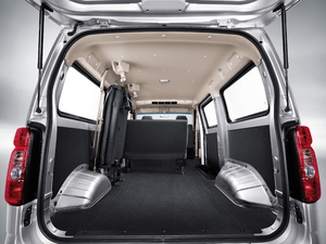 2019款1.5L 标准型 6座 国V 空间座椅