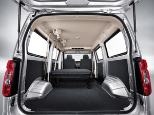 2019款1.5L 标准型 6座 国V 空间座椅