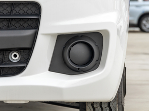 2020款1.5L 基本型 厢货2座 国VI 前雾灯
