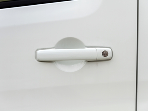 2020款1.5L 基本型 厢货2座 国VI 主驾门拉手