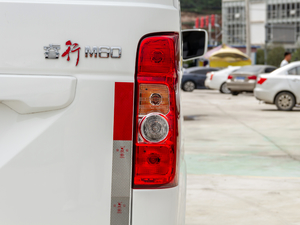 2020款1.5L 基本型 厢货2座 国VI 尾灯