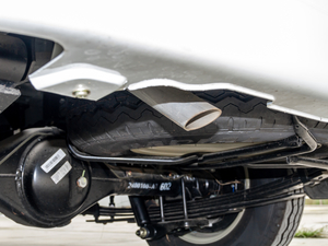 2020款1.5L 基本型 厢货2座 国VI 排气管