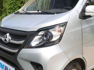 2021款1.4L 标准型厢货 国VI 大灯