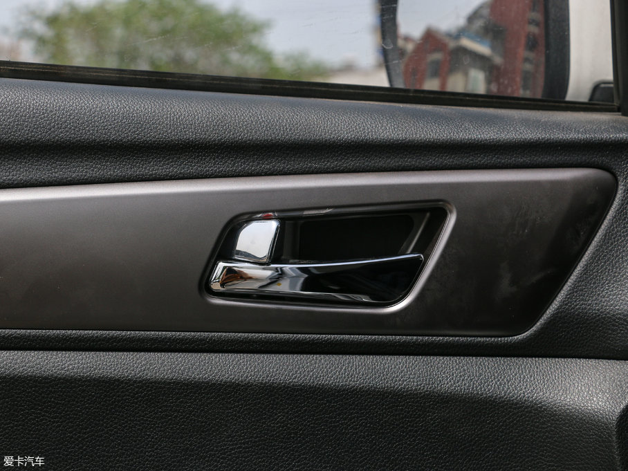 2017L(zhng)S50 1.5T m 6MT