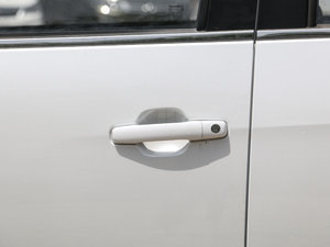 2017款1.5T 舒适型 6MT 主驾门拉手