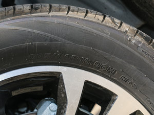 2017款1.5T 舒适型 6MT 轮胎尺寸