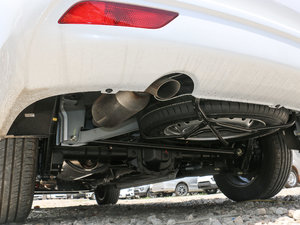 2017款1.5T 舒适型 6MT 排气管