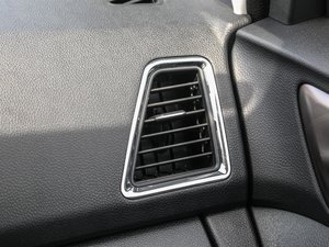 2017款1.5T 舒适型 6MT 中控区