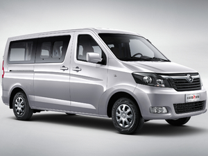 2017款1.5L 舒适型平顶背掀门DAM15DL 整体外观