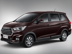 2018款1.5L 手动标准版 整体外观