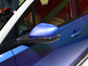 2019款380v 细节外观