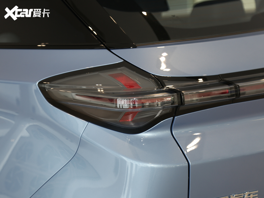 2020߸U 400 U(chung)