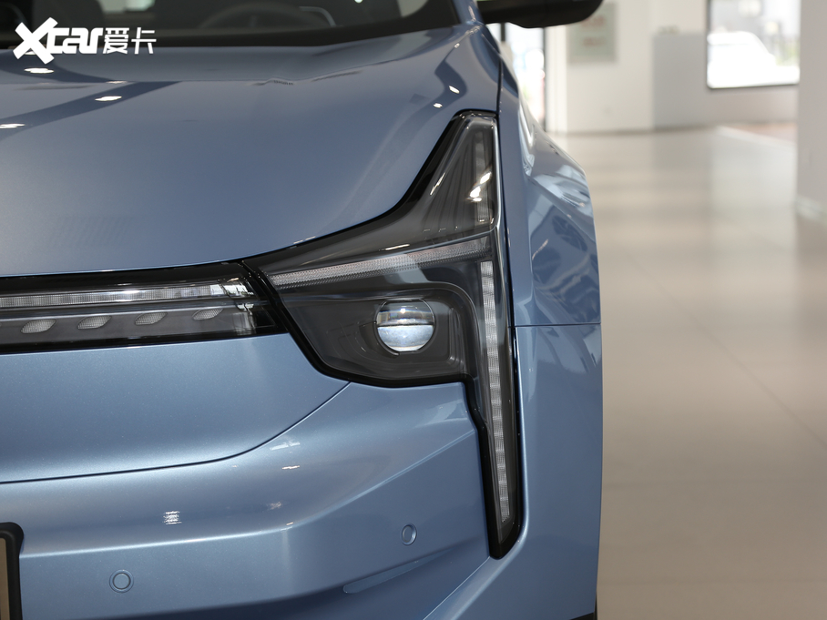 2020߸U 400 U(chung)