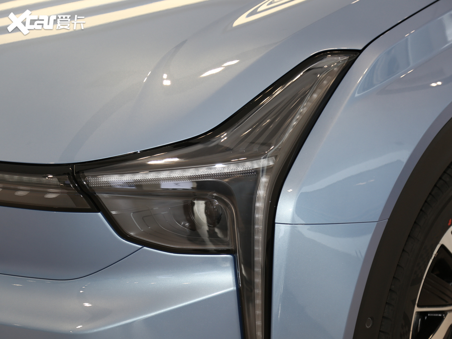 2020߸U 400 U(chung)