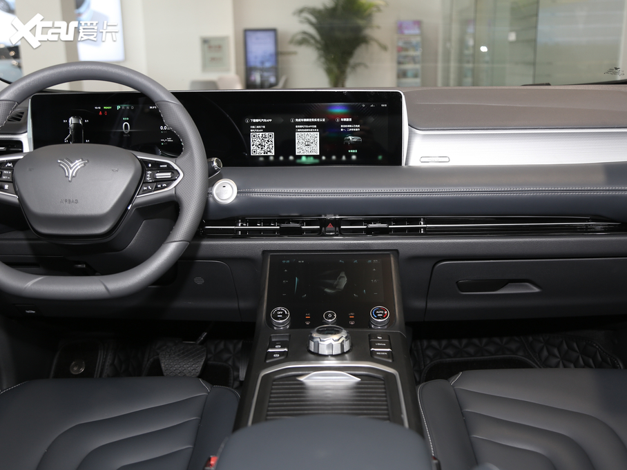 2020߸U 400 U(chung)