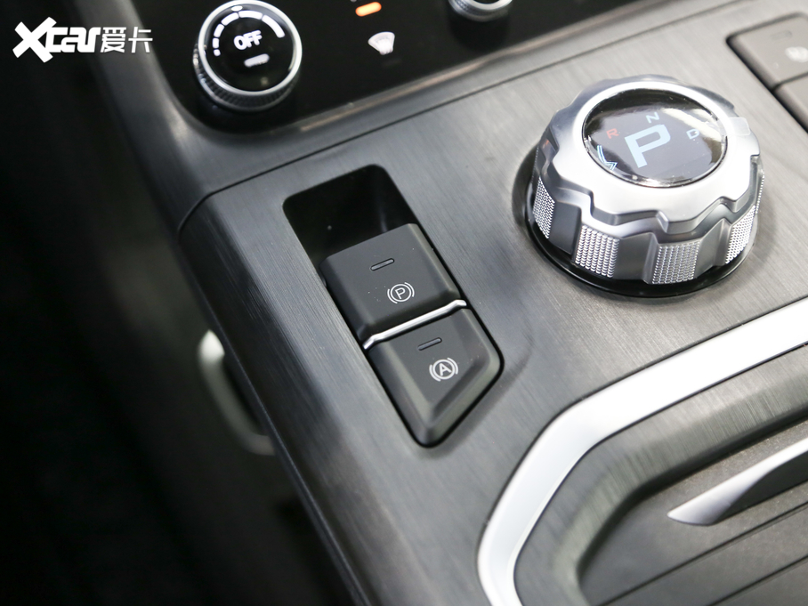 2020߸U 400 U(chung)